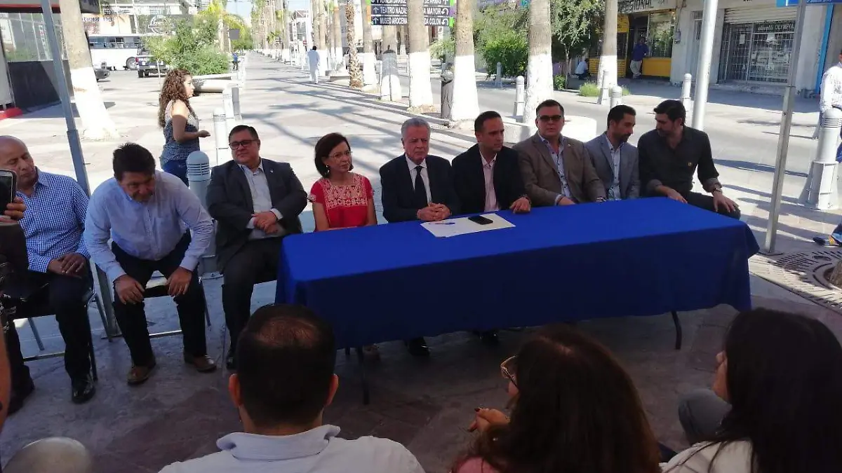 10 Firman convenio Ayuntamiento y organismos empresariales